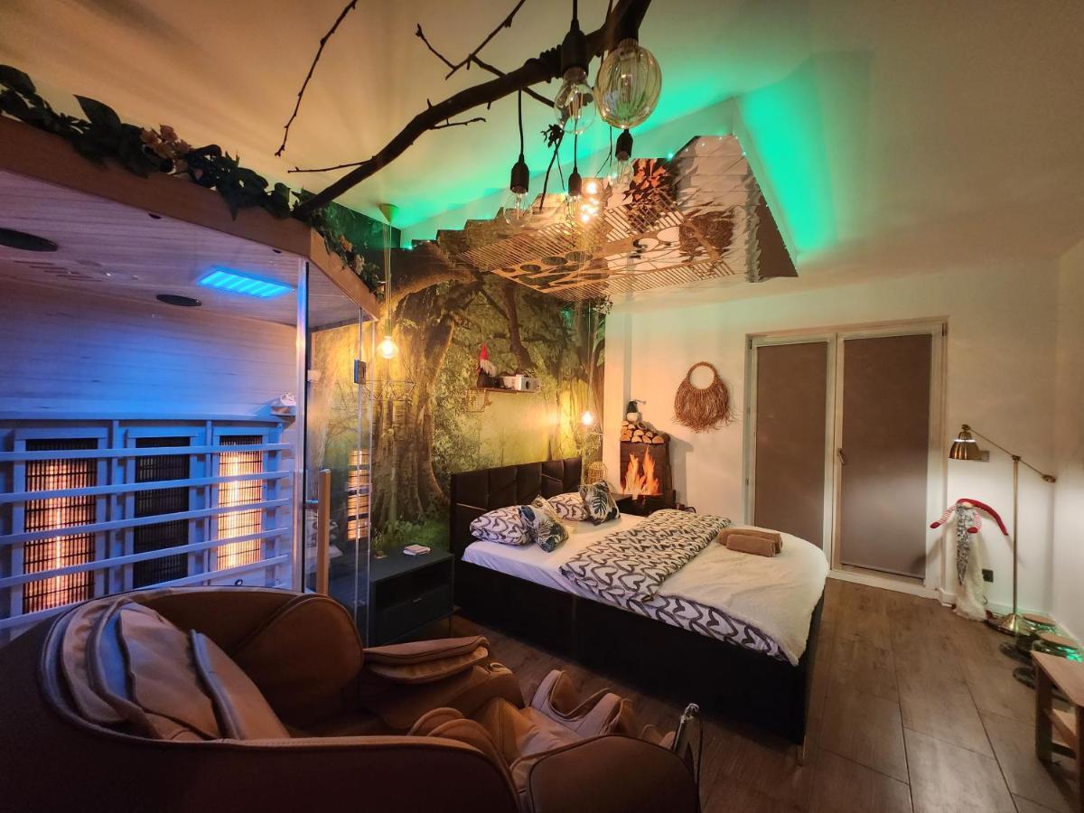 Warszawa Wola Wyjatkowe Studio Z Jacuzzi, Sauna I Fotelem Do Masazu - Exceptional Studio In Warsaw With Jacuzzi, Sauna And Massage Chair Esterno foto