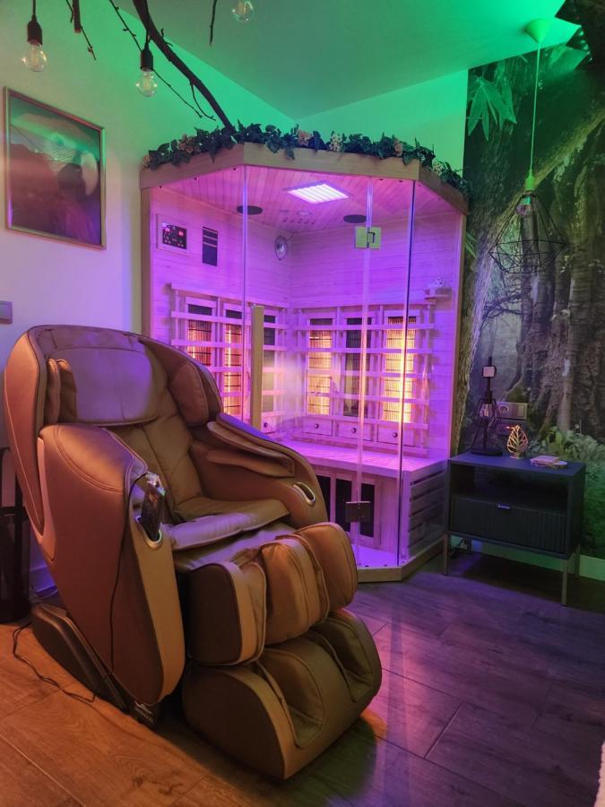 Warszawa Wola Wyjatkowe Studio Z Jacuzzi, Sauna I Fotelem Do Masazu - Exceptional Studio In Warsaw With Jacuzzi, Sauna And Massage Chair Esterno foto